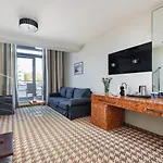 Mezzanine In 5 Star With Swimming Pool By Renters Kolobřeh