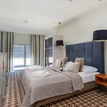 Mezzanine In 5 Star With Swimming Pool By Renters Aparthotel 3*