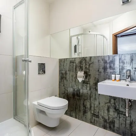 Mezzanine In 5 Star With Swimming Pool By Renters 3* Kołobrzeg