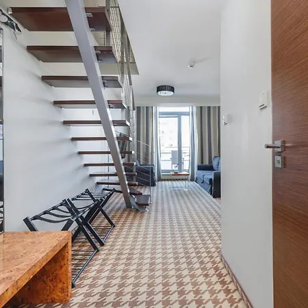 Mezzanine In 5 Star With Swimming Pool By Renters Apartmanhotel