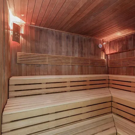 Apartmanhotel Mezzanine In 5 Star With Swimming Pool By Renters