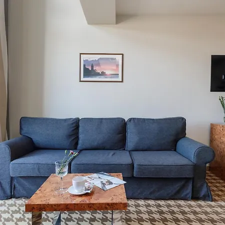 Mezzanine In 5 Star With Swimming Pool By Renters Apartmanhotel 3*